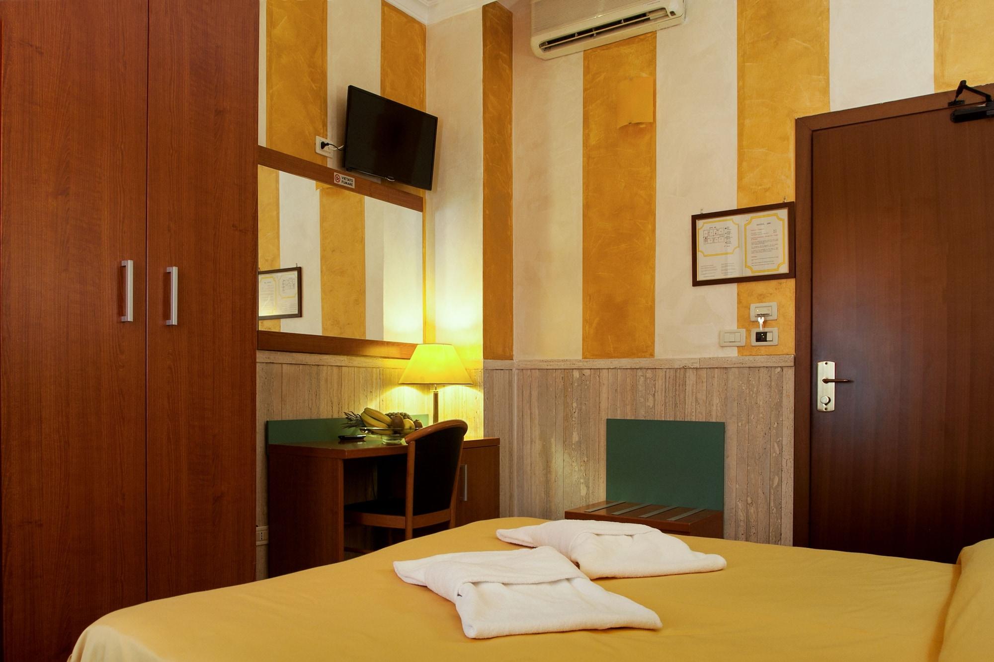 Hotel Pyramid Roma Exterior foto