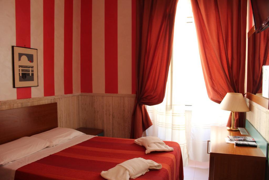 Hotel Pyramid Roma Exterior foto